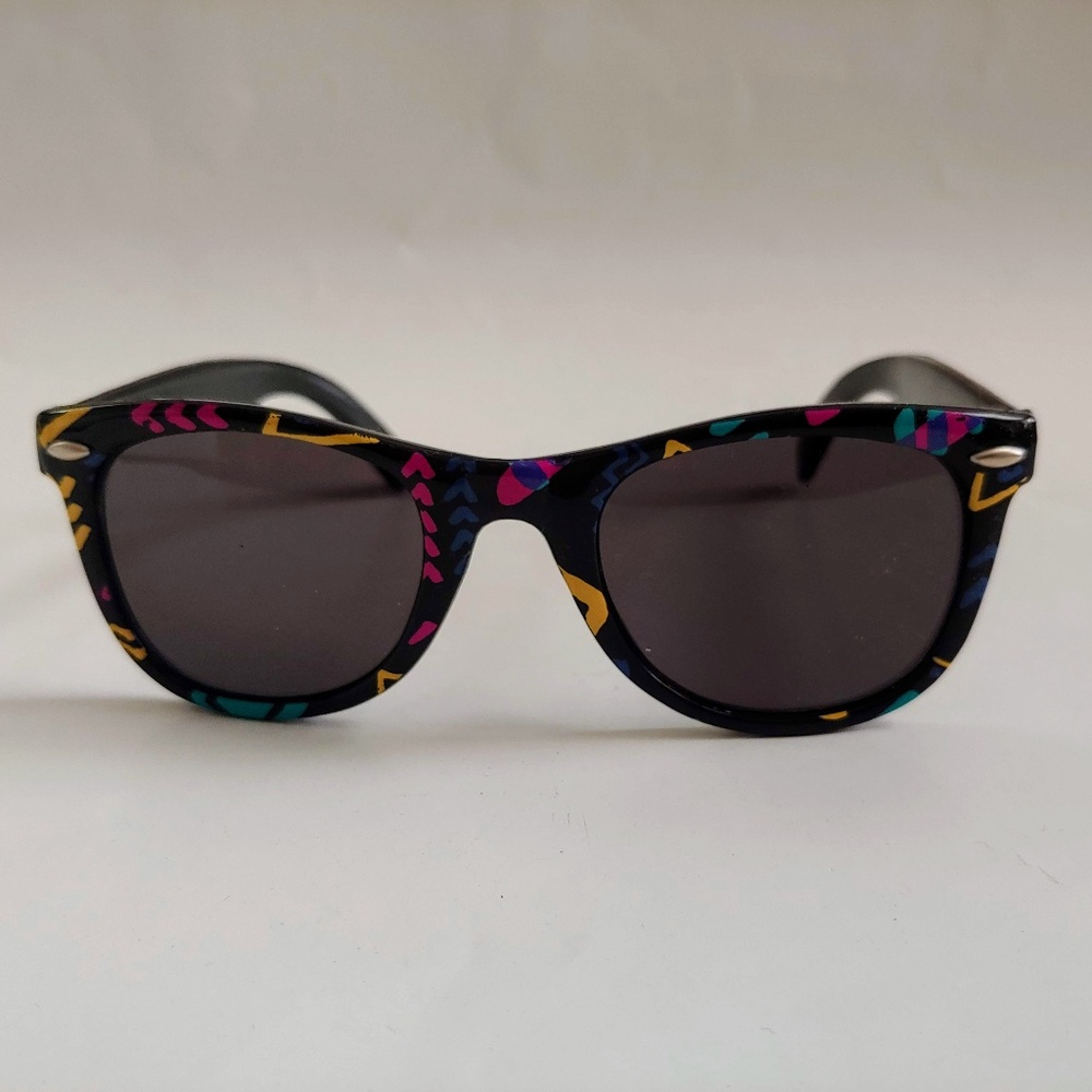 (NWT) Vintage 90's Kids Nylon Frame Sporty Sunglasses (S.Black)